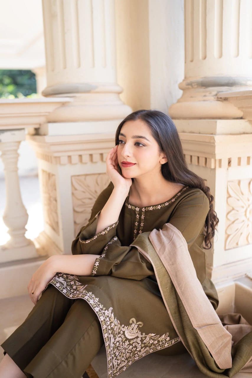 ASLINE AND URGE HIT 3PC WINTER WEAR DHANAK