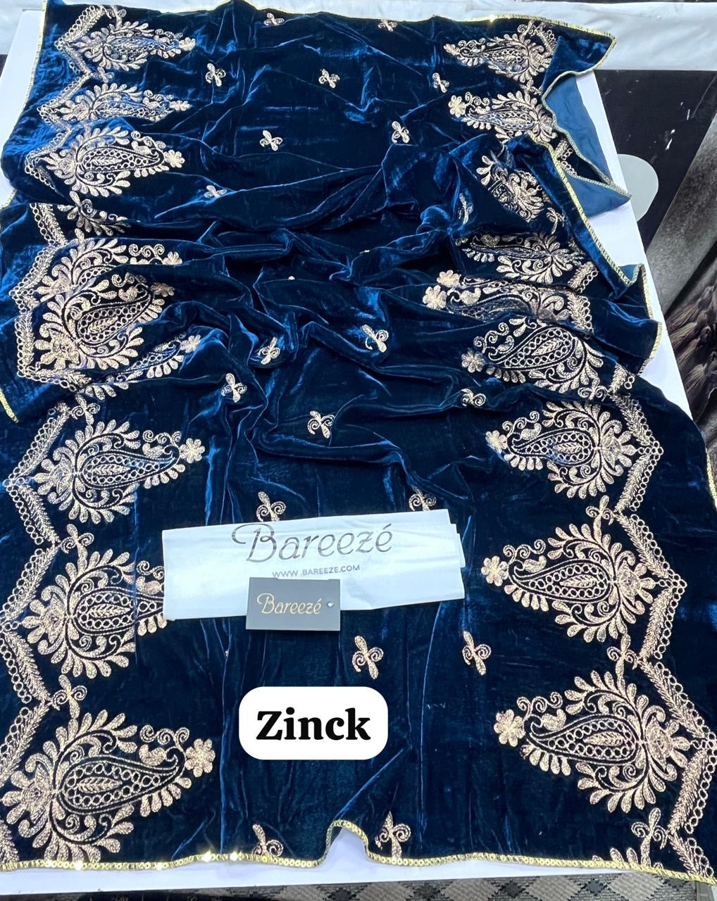 VELVET EMBROIDERED WOOL SHAWL