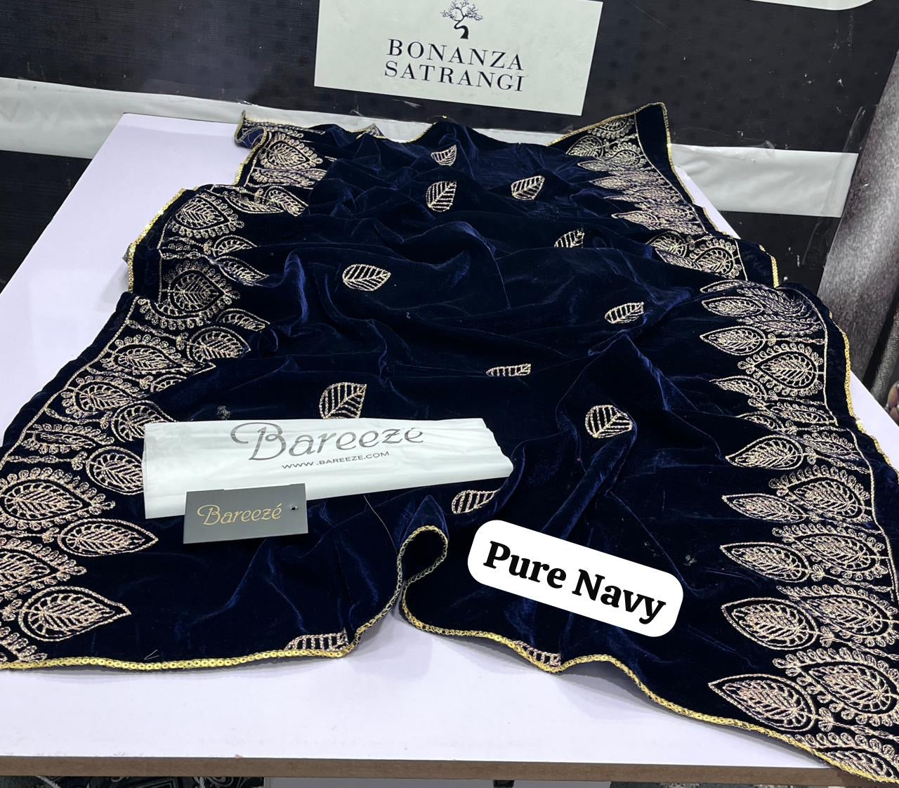 VELVET EMBROIDERED WOOL SHAWL